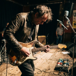 Learn Blues Guitar Songs: Chords, Progressions, and Rhythm